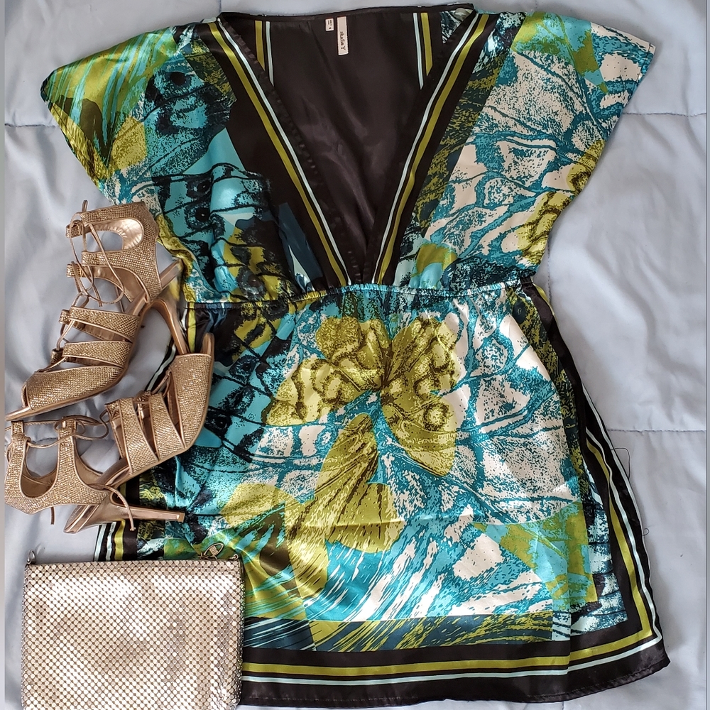 Medium Teal/Green/Black Patterned, Tunic-length Top